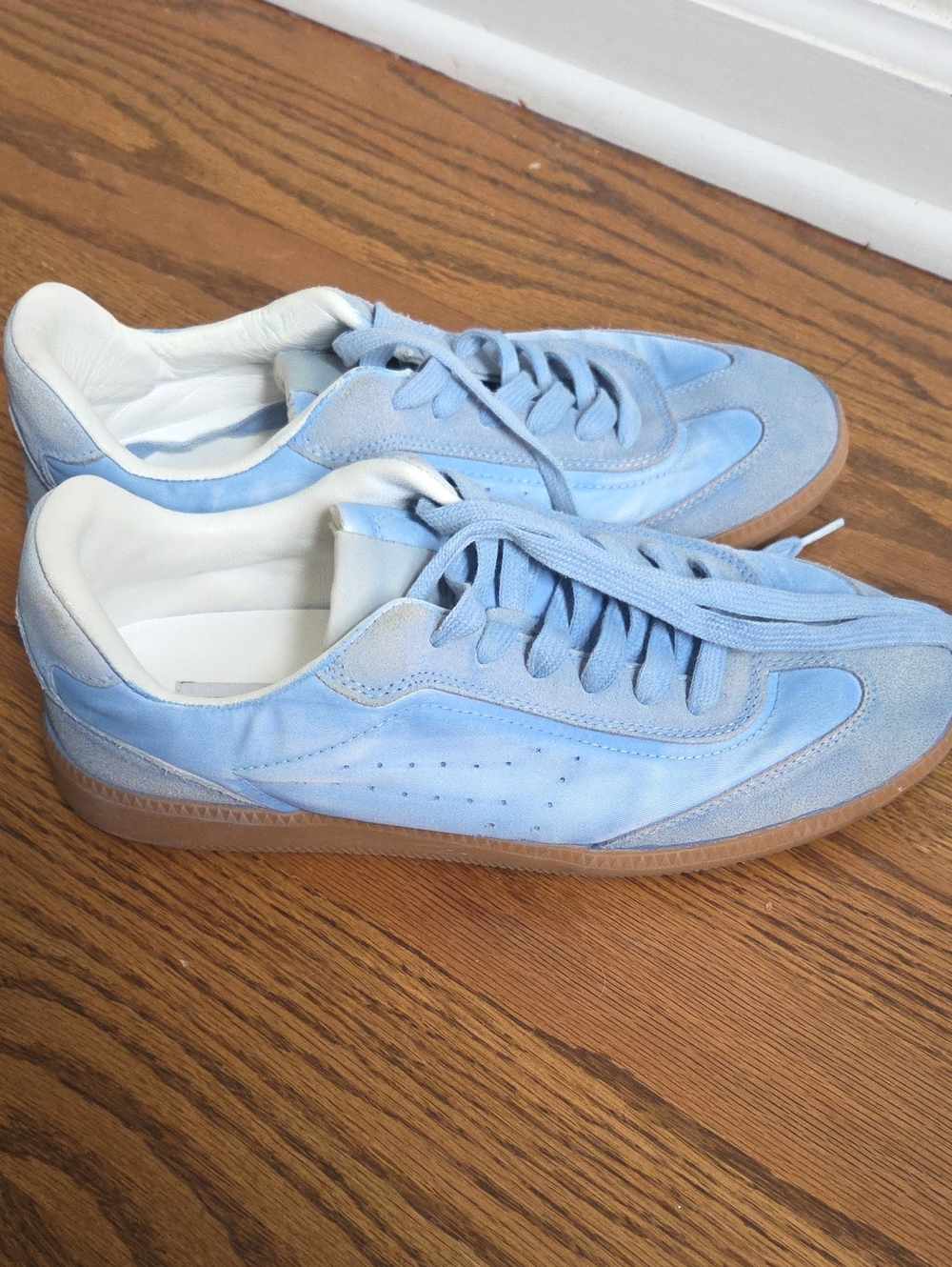 Light Blue Suede Men's Casual Sneakers